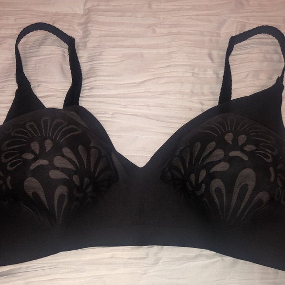 Bali Black and Tan lining inside used a few times looks new - Picture 2 of 4